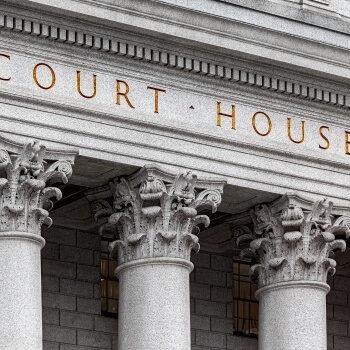Photo of the exterior of a courthouse 