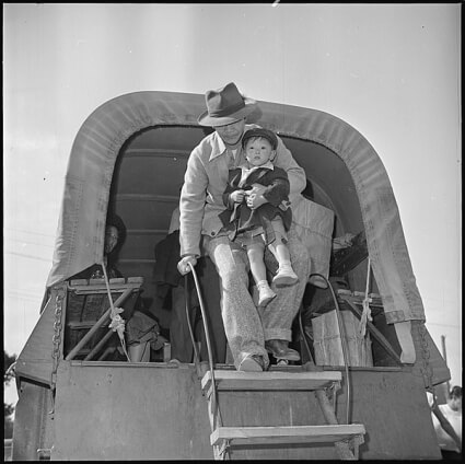 Detained Japanese Americans arrived to one of the 10 incarceration camps managed by the War Relocation Authority. Photo: Wikicommons