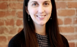 Lisa Hathaway Headshot