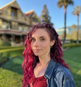 Ari Vazquez Headshot